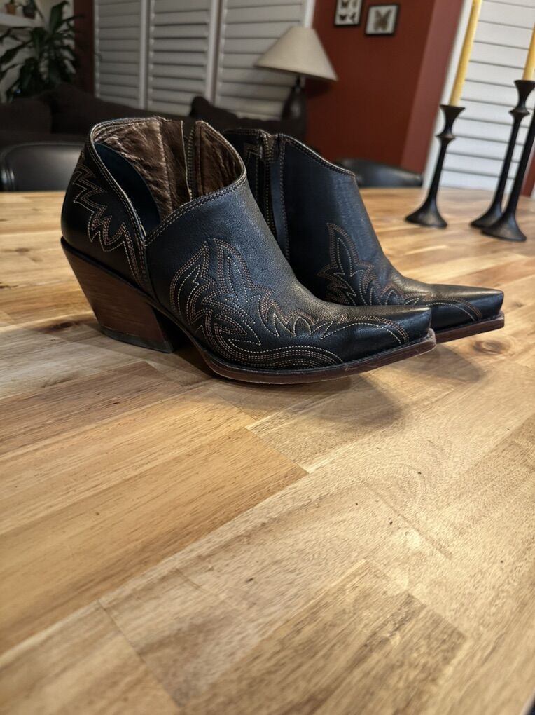 Womens Black Ariat Ankle Boots