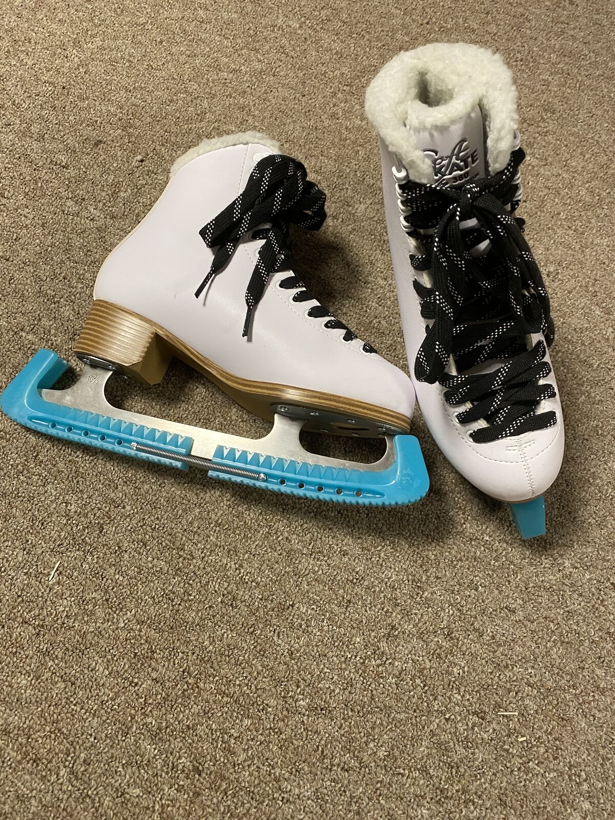 Women's Figure Skates