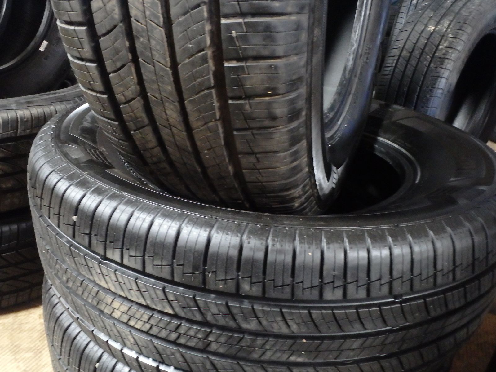 255/65R18 NEXEN ROADIAN GTZ PAIR OF TWO USED TIRES