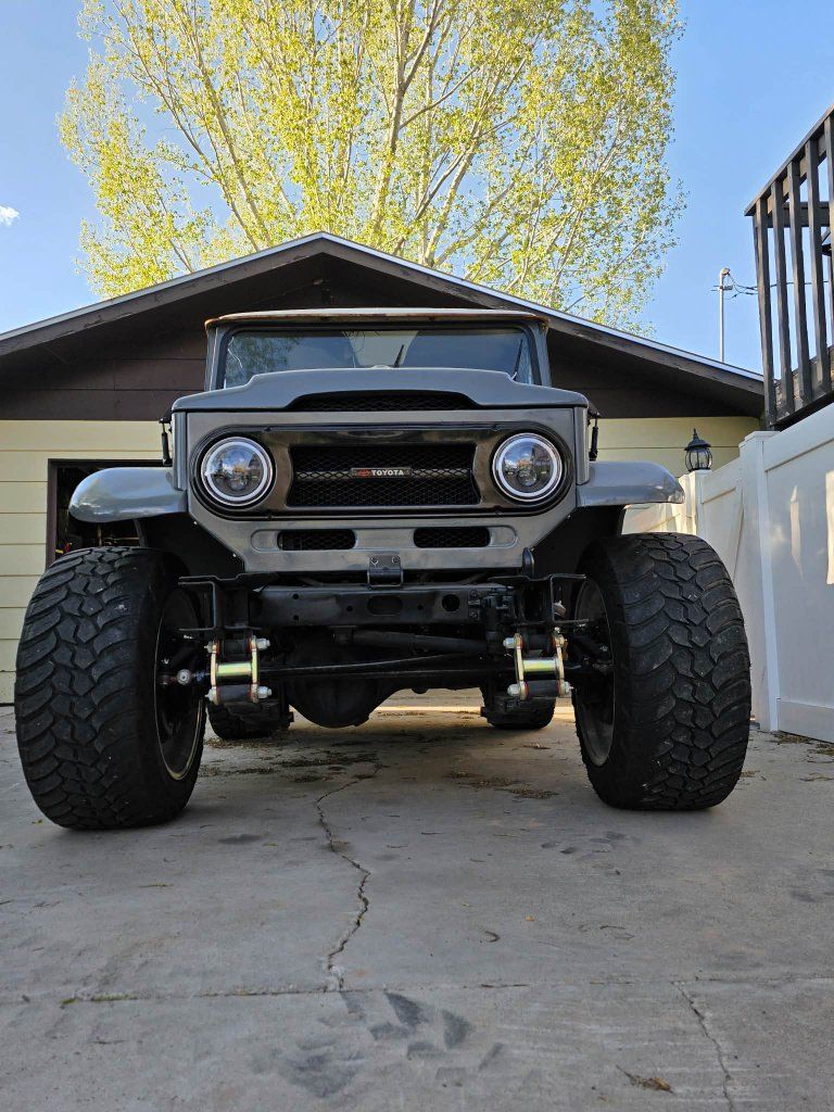 1976 FJ40 Toyota Land Cruiser