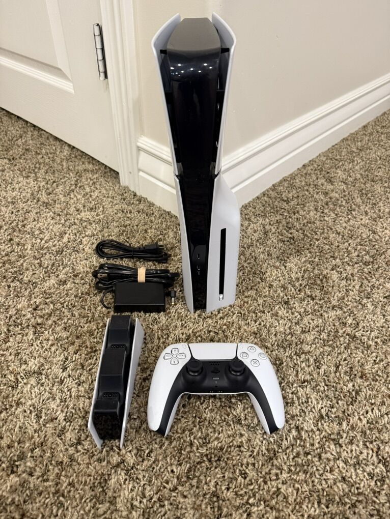 PS5 Slim Disc With Extras