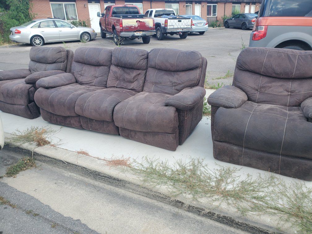Comfortable Brown Sofa Set