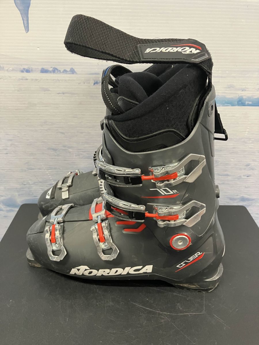 Used Nordica Cruise 70R Ski Boot-30.5