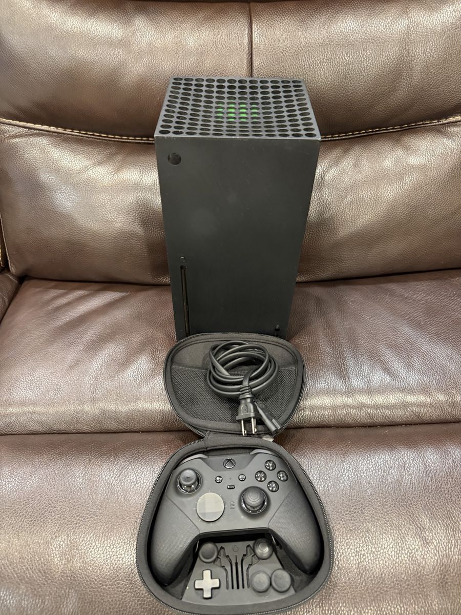 Xbox with elite controller