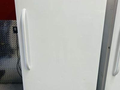 Frigidaire Up Right Frost Free Freezer 16.6 Cu Ft