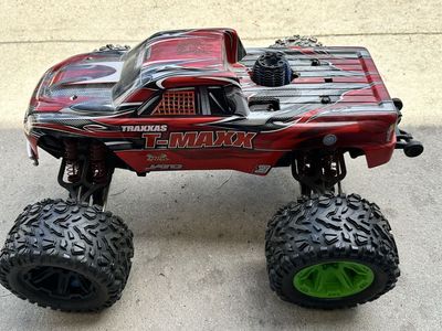 Traxxas T-Maxx 3.3 Nitro 4X4 Truck