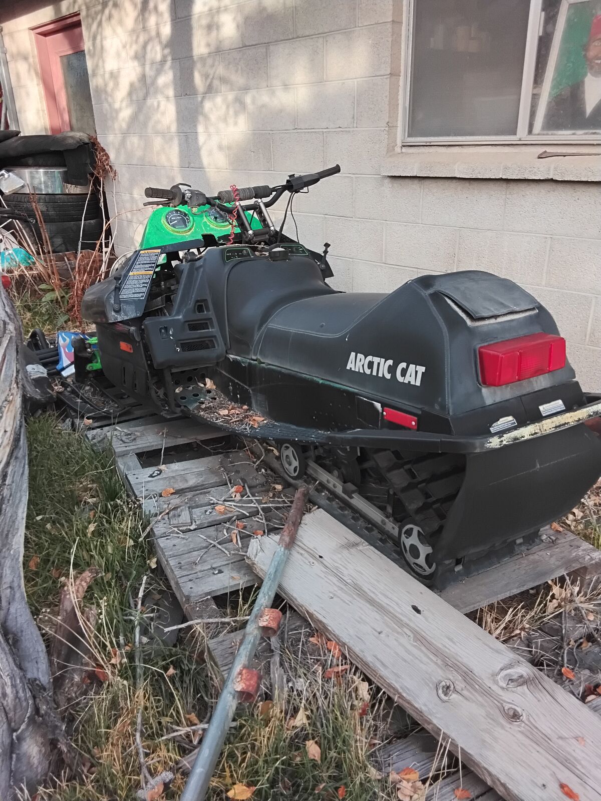 Arctic Cat snowmobile 1995 ZR700