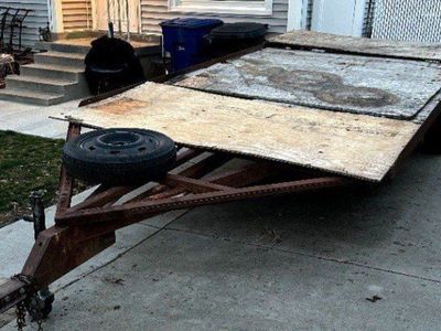 Snowmobile trailer/flatbed with ramp