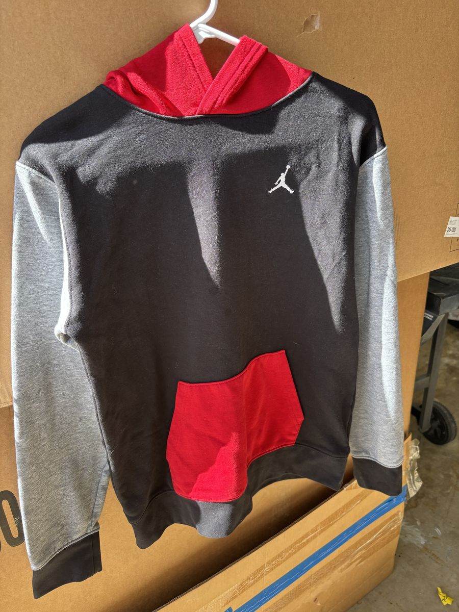 Kids Jordan Hoodie Sweatshirt - size KIDS XL