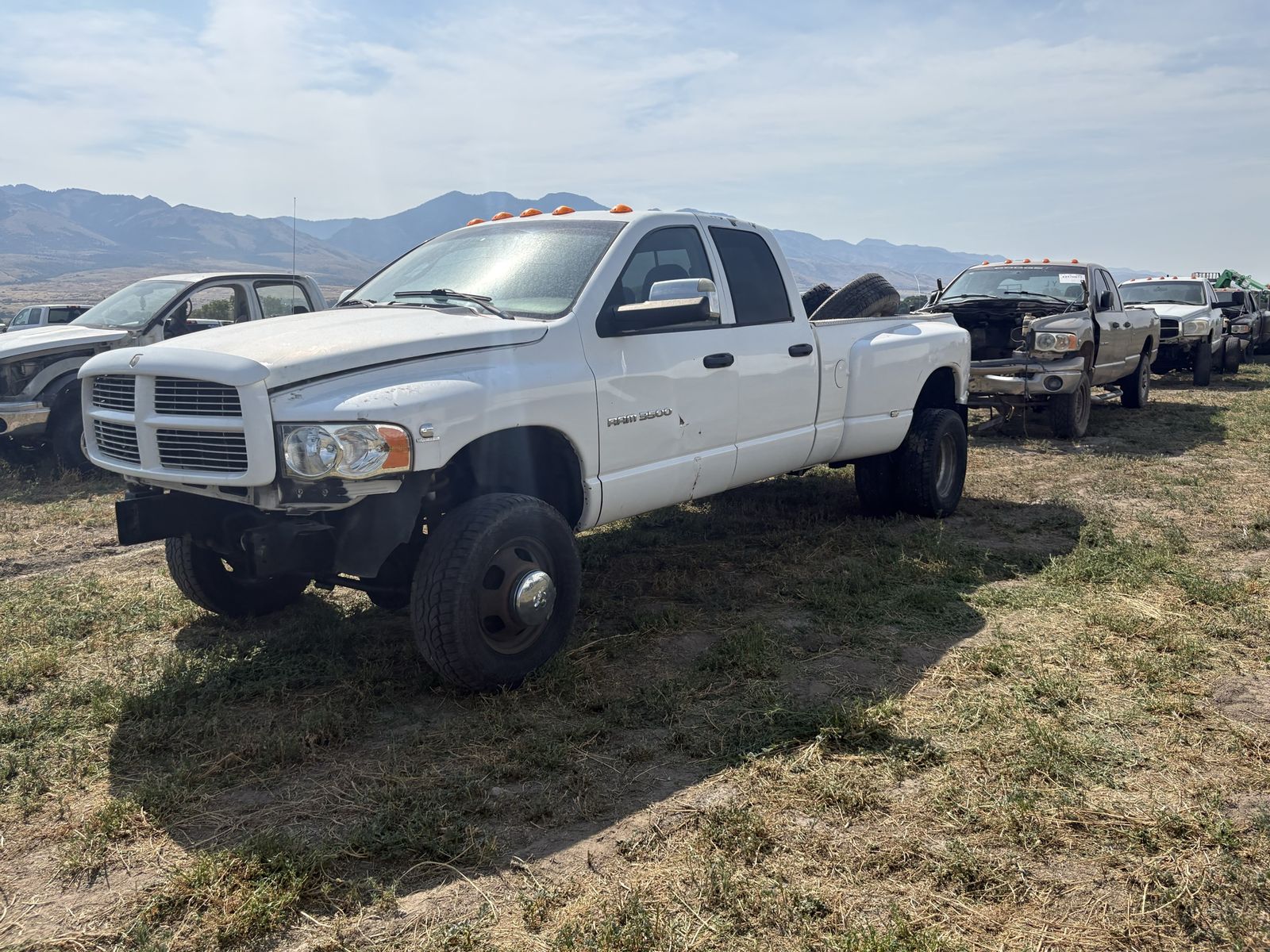 White Dodge Ram 3500 Dually Truck - Non-Running / For Parts