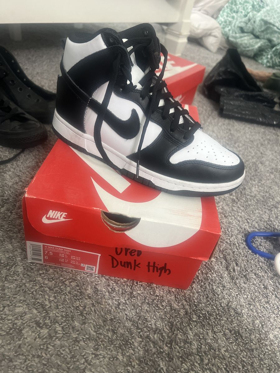 Nike Dunks, Jordan & Converse: Come For 1 Or All