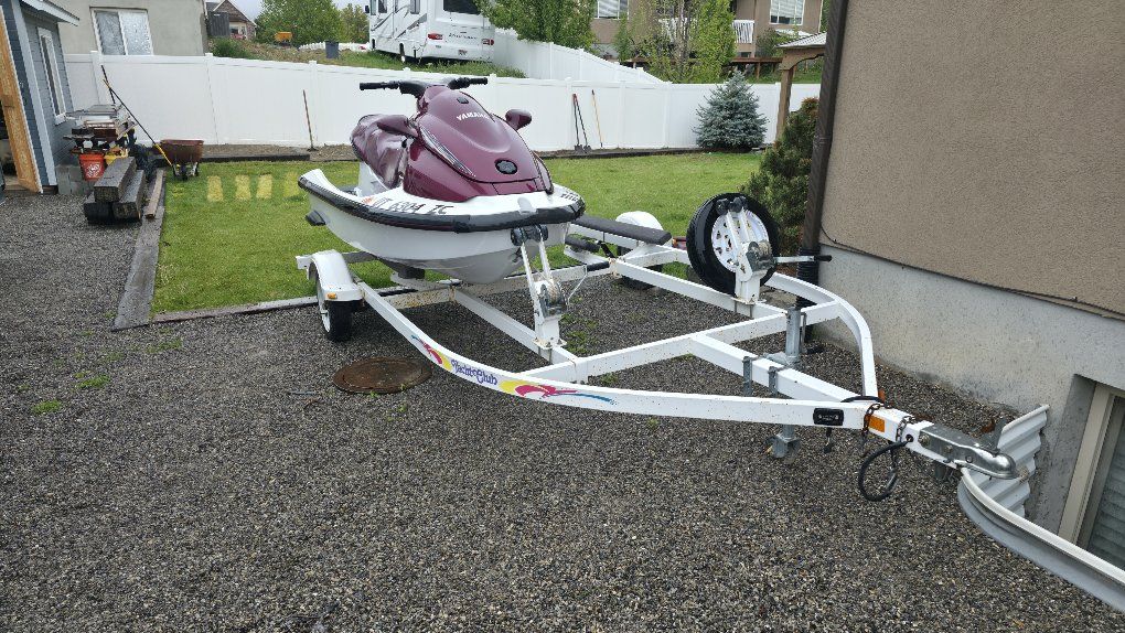 Yacht Club Trailer