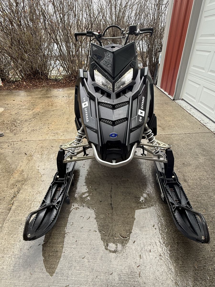 2016 Polaris axys 600