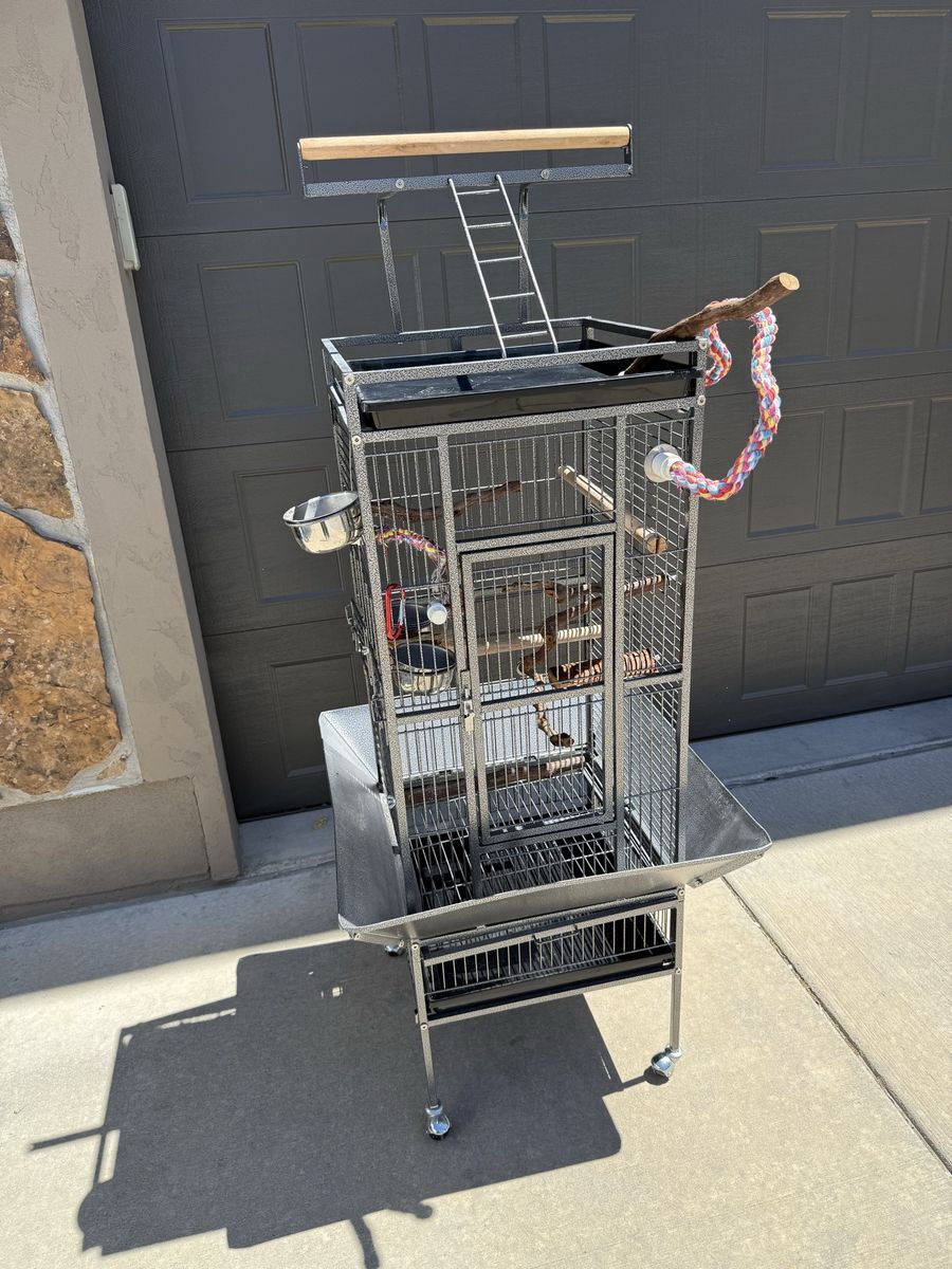 Large Bird Cage w/ Play Top & Rolling Stand