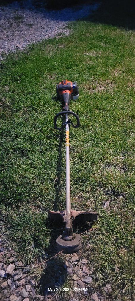 Husqvarna  trimmer good working conditions.