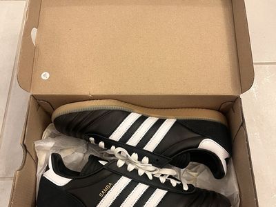 Adidas Samba Classic Black White Gum Sole Sneakers Size US Men 9 Wmn 10