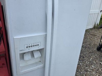 Whirlpool White Side-by-Side Refrigerator with Ice & Water Dispenser