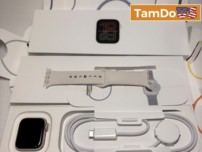 Apple Watch SE (Gen 3, Cellular) 40mm Starlight AL Case Sport Band S/M