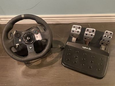 Logitech G920 Racing Wheel