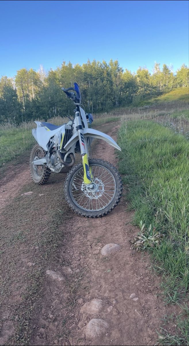 2018 Husqvarna 450 FX. Needs fuel pump