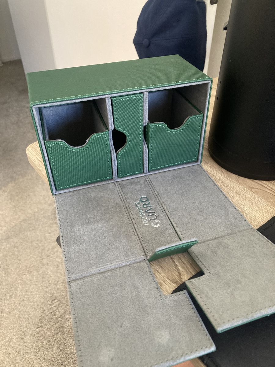 Deck box