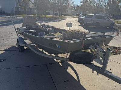 1656 Alumacraft 35HP go devil surface drive