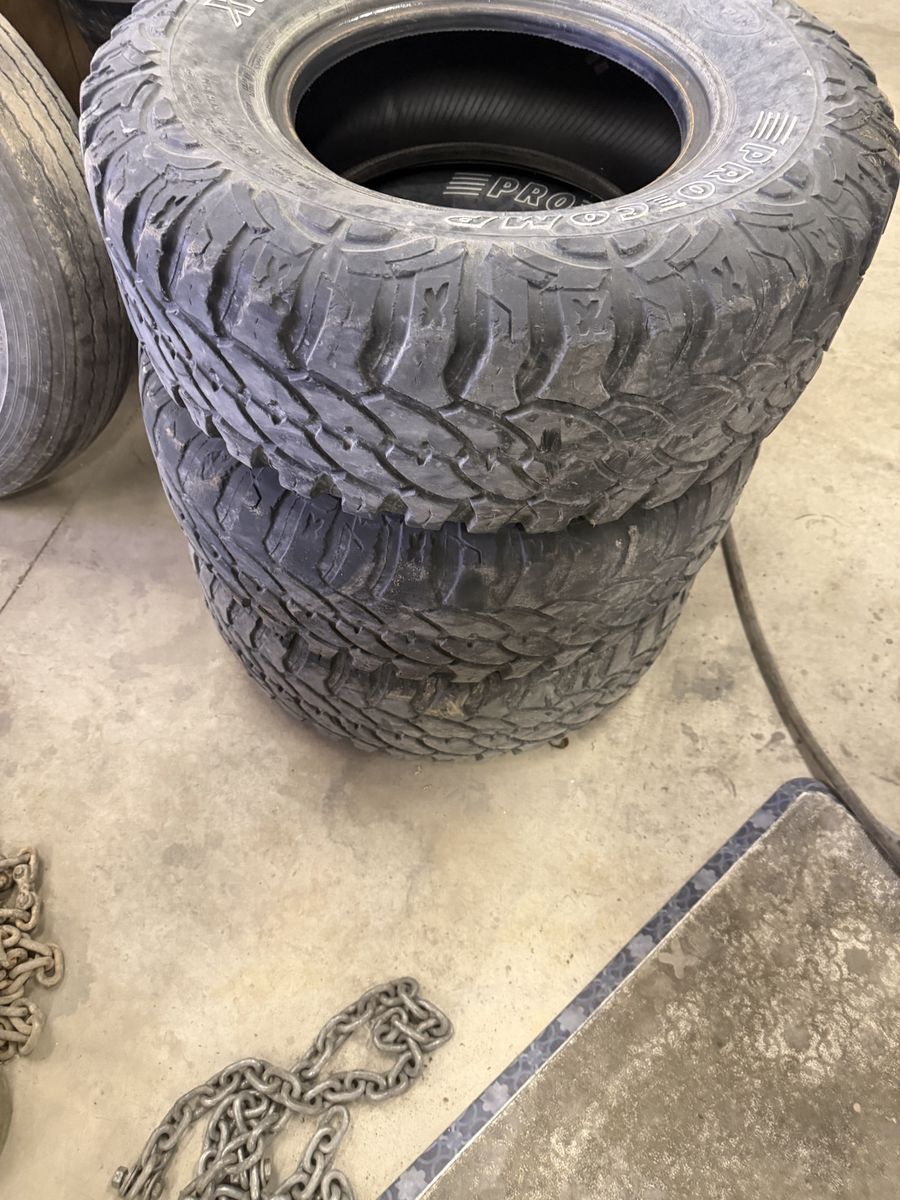 Truck Tires 285/75/16