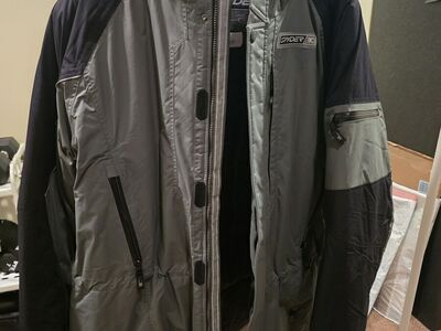 Brand new Spyder "POISON" top of the line ski Jacket Mens XL price reduced/negotiable