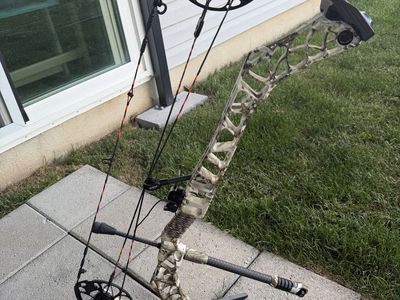 Mathews V3 31 bow. F mods 28# draw 75# 80% let off
