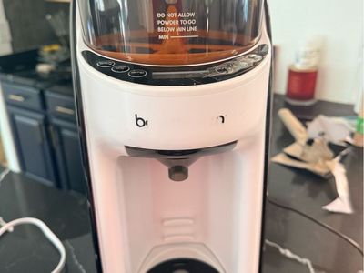 Baby Brezza Formula Pro Advanced Formula Dispenser Machine - White/Black, EUC