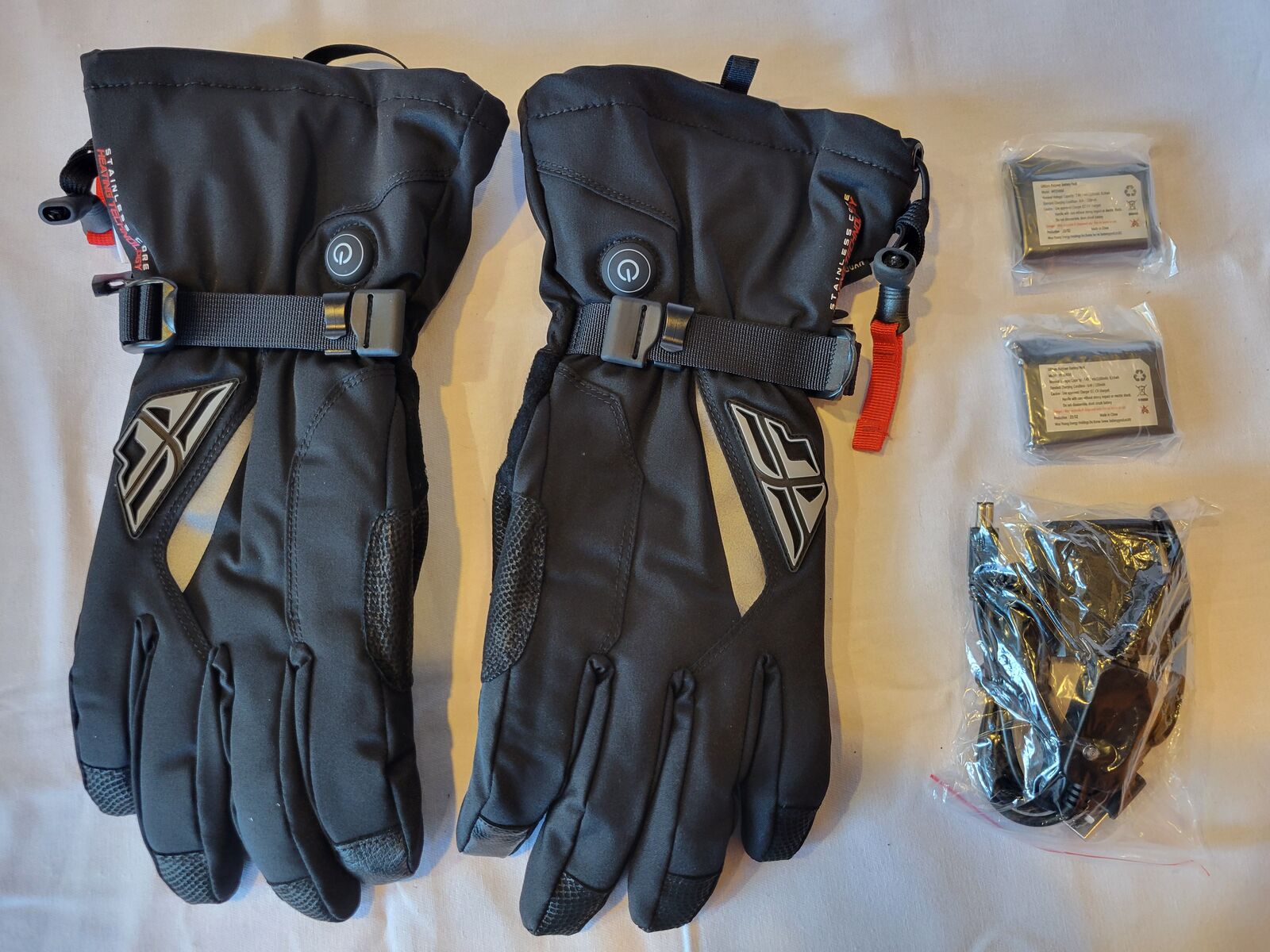 Size Large Fly Racing Title Heated Gauntlet Gloves