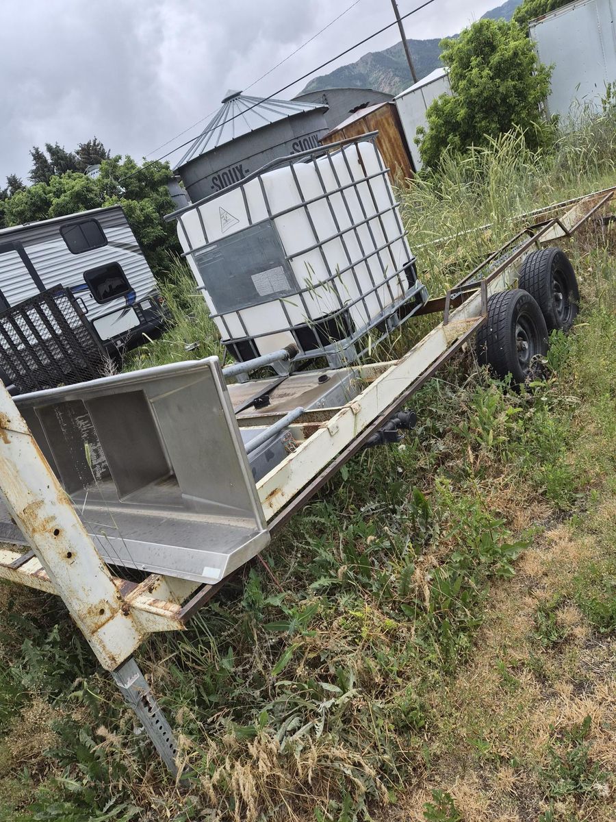 5th Wheel Frame and various items