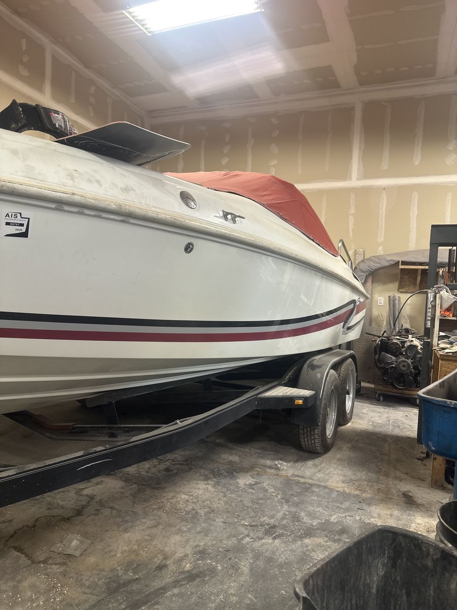21 foot ski boat