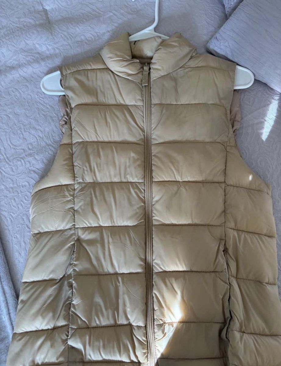 Women’s puffer vest