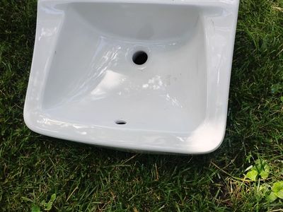 Glacier Bay Wall Mounted Sink