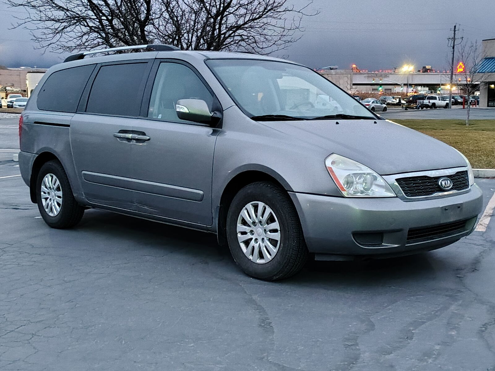 2011 Kia Sedona LX