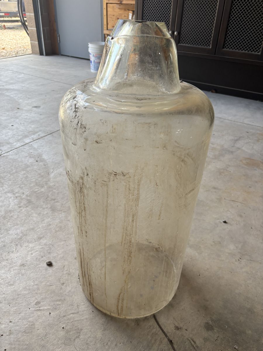 Glass bottle