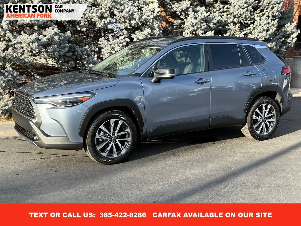 2025 TOYOTA COROLLA CROSS XLE