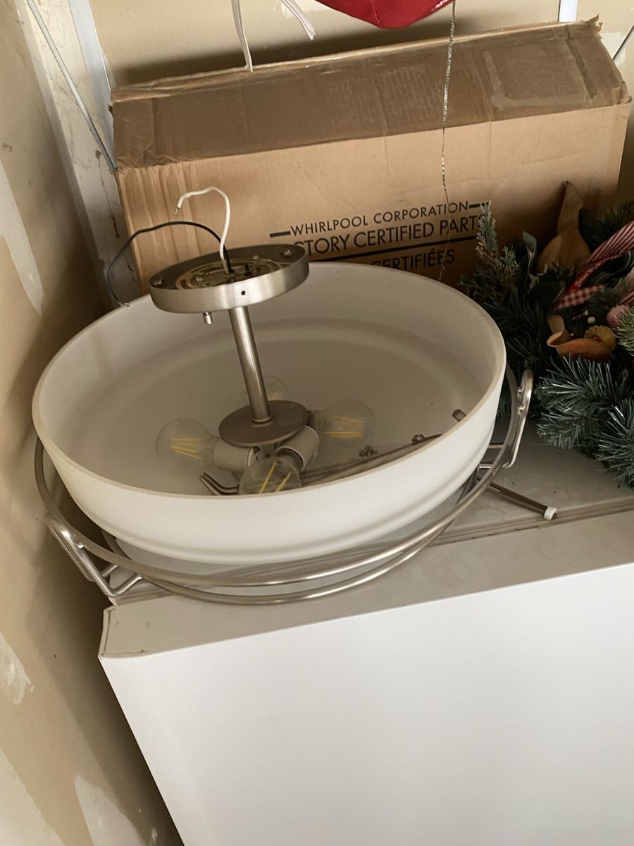 Main image 3