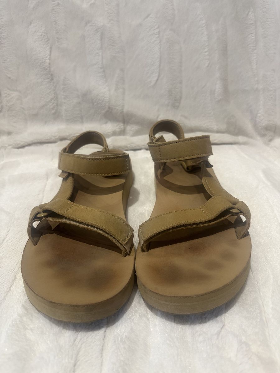 Teva Women’s Size 10 Beige Leather Sandals