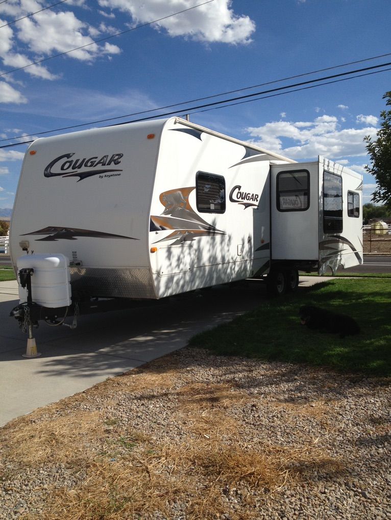 2009 Cougar Travel Trailer