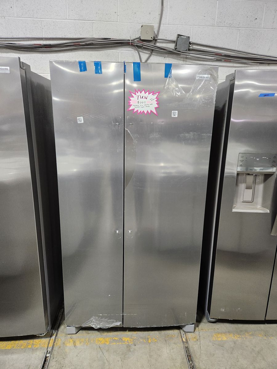 GREAT BRAND NEW! FRIGIDAIRE 26 CF STAINLESS STANDARD DEPTH FRIDGE
