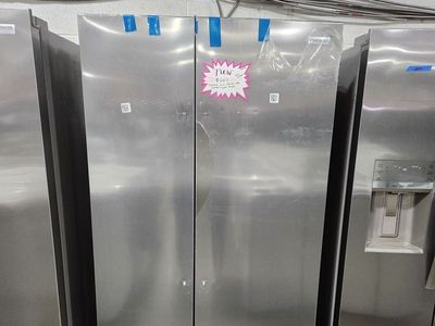 GREAT BRAND NEW! FRIGIDAIRE 26 CF STAINLESS STANDARD DEPTH FRIDGE