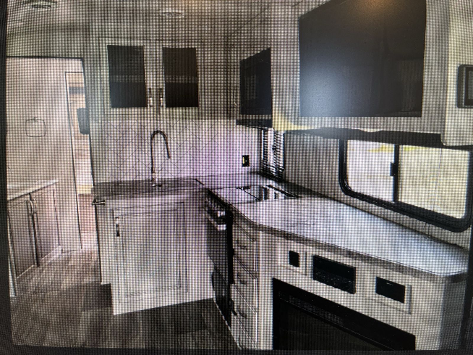 Main image 13