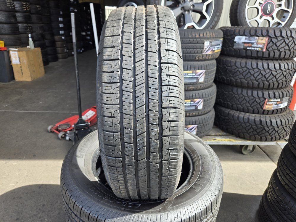 SET 235/65R18 GOODYEAR RELIANT ALL SEASON