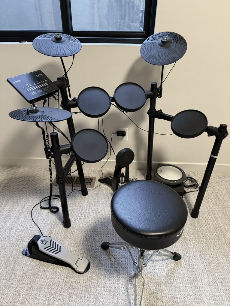 Yamaha DTX432K Electronic Drum Kit