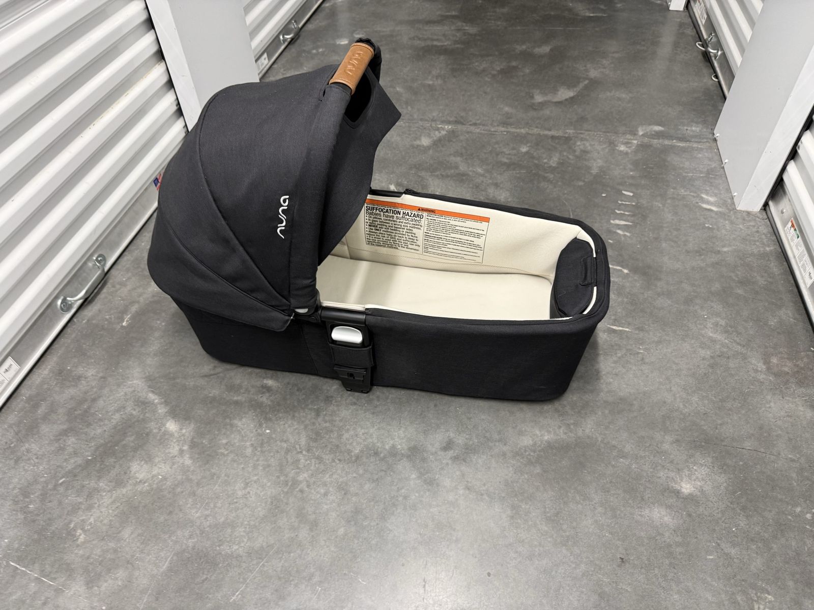 Nuna MIXX Bassinet & Stand