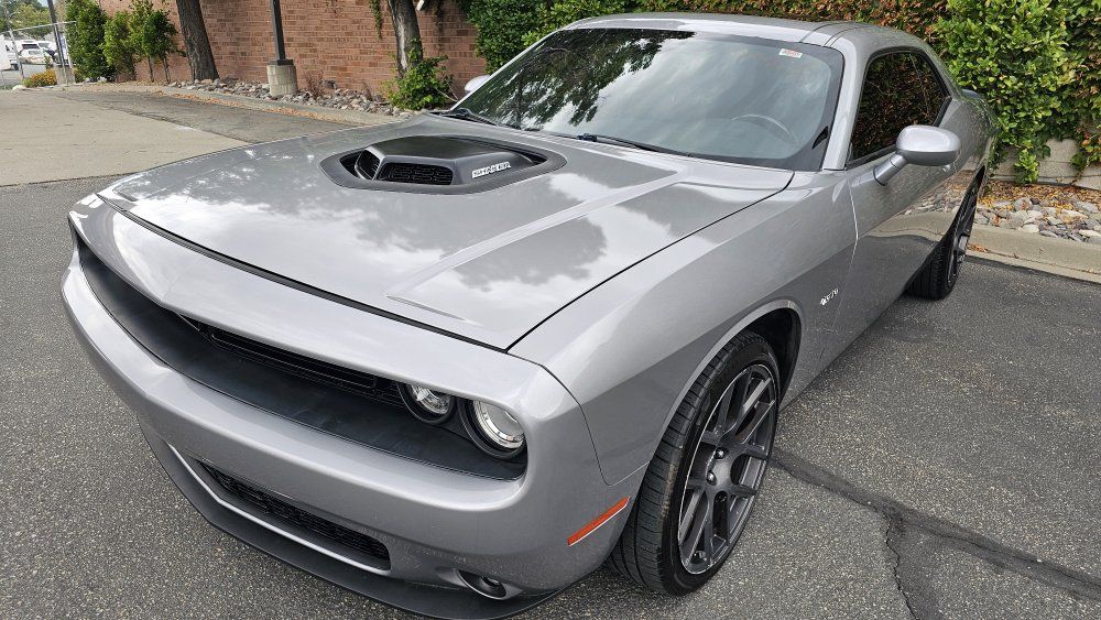 2016 Dodge Challenger R/T Shaker