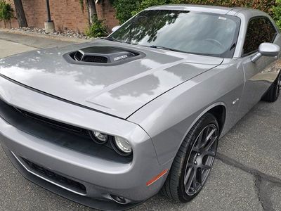 2016 Dodge Challenger R/T Shaker