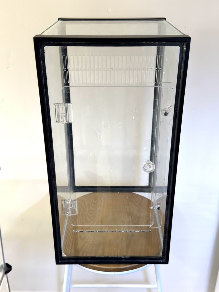 10 and 20 Gallon Front Opening Tanks